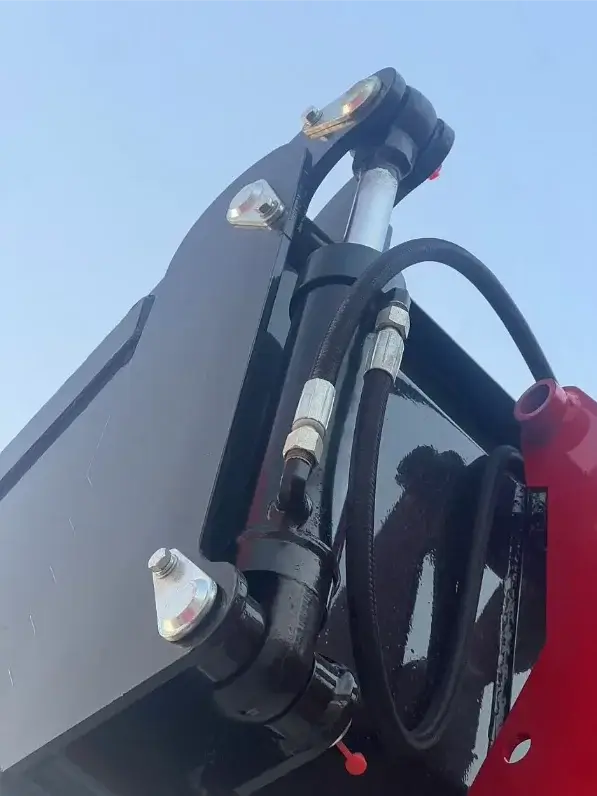 Multifunctional tractor rear loader lifting cylinder